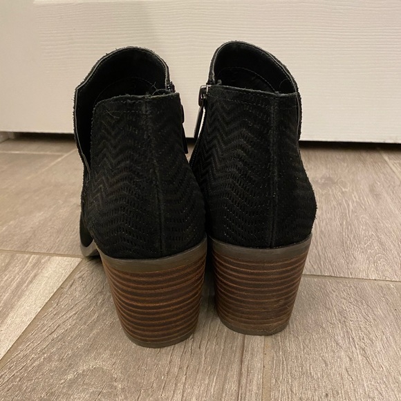 Lucky Brand black ankle boots - Picture 7 of 8